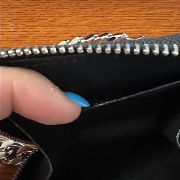 Crossi New York mini wallet on chunky silver tone chain - Picture 10 of 15